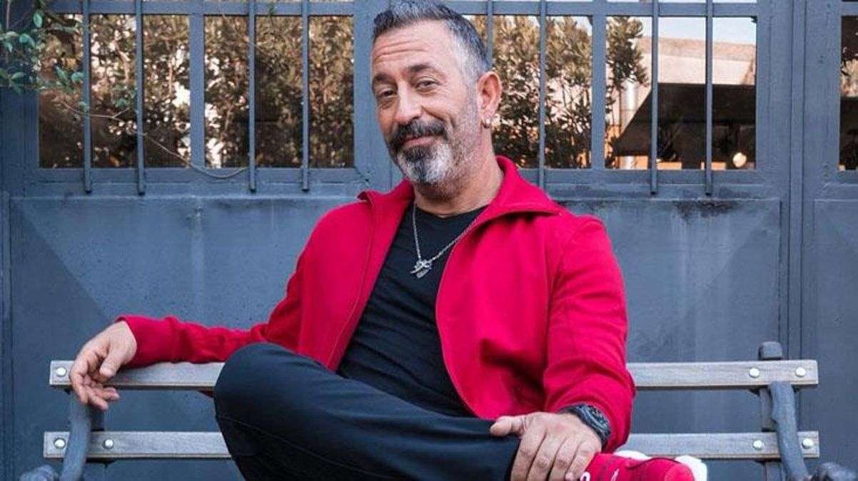 Cem Yılmaz’dan kendisine dava açan derneğe cevap: “Seni ciddiyete davet ediyorum”