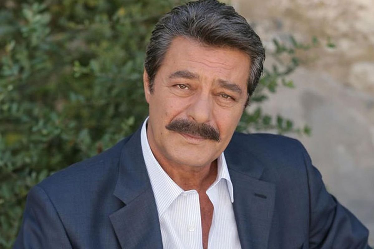 Kadir İnanır entübe edildi